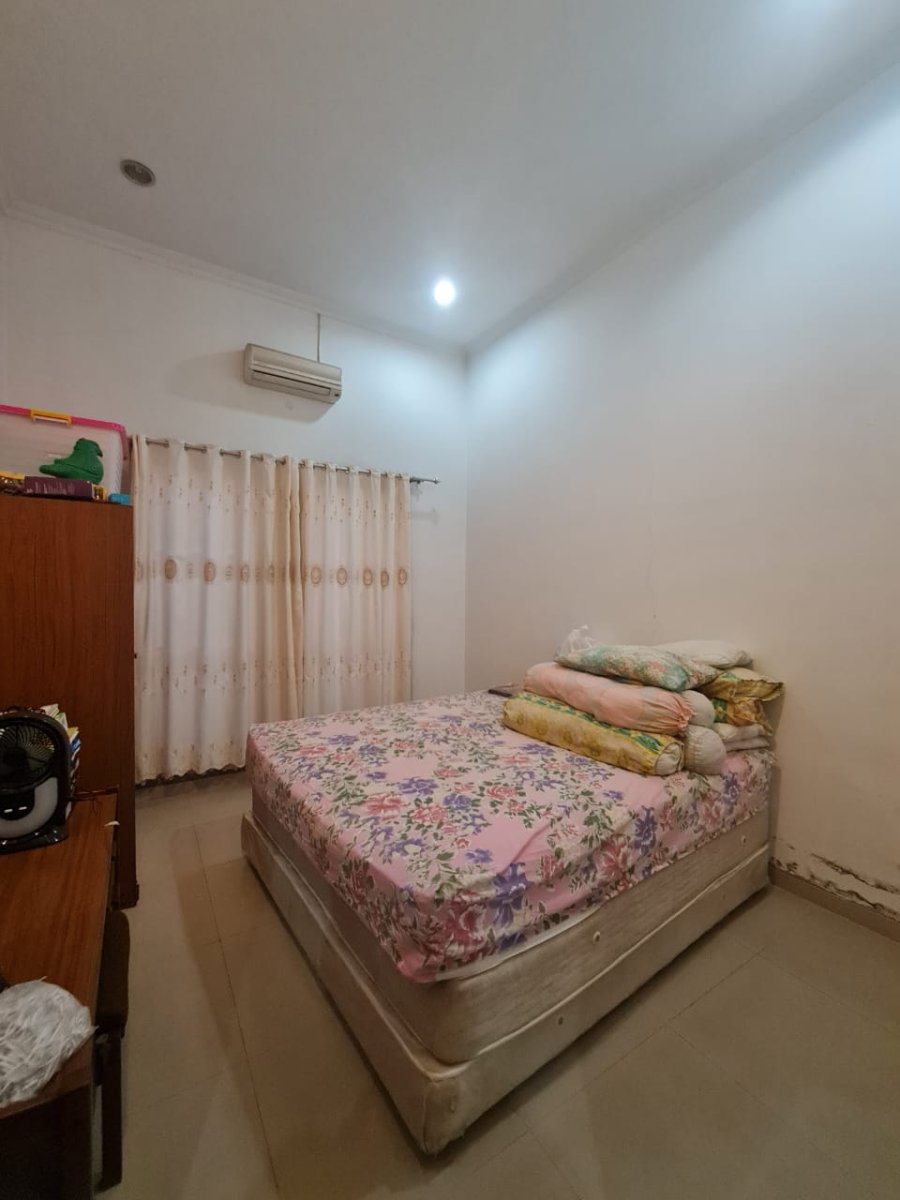 Rumah Mewah Minimalis 1,5 Lantai di Perumahan Puri Gading, Solo Baru - Foto 9