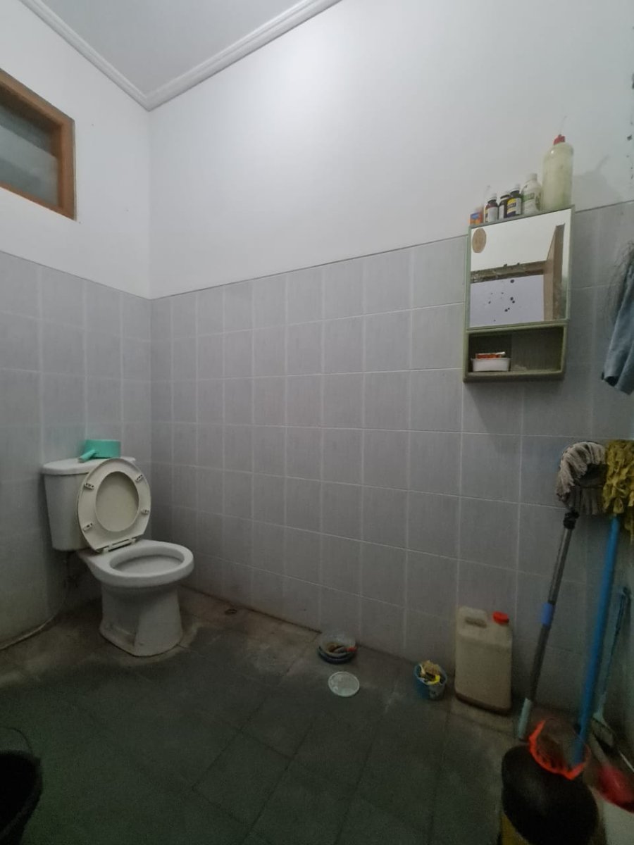 Rumah Mewah Minimalis 1,5 Lantai di Perumahan Puri Gading, Solo Baru - Foto 11