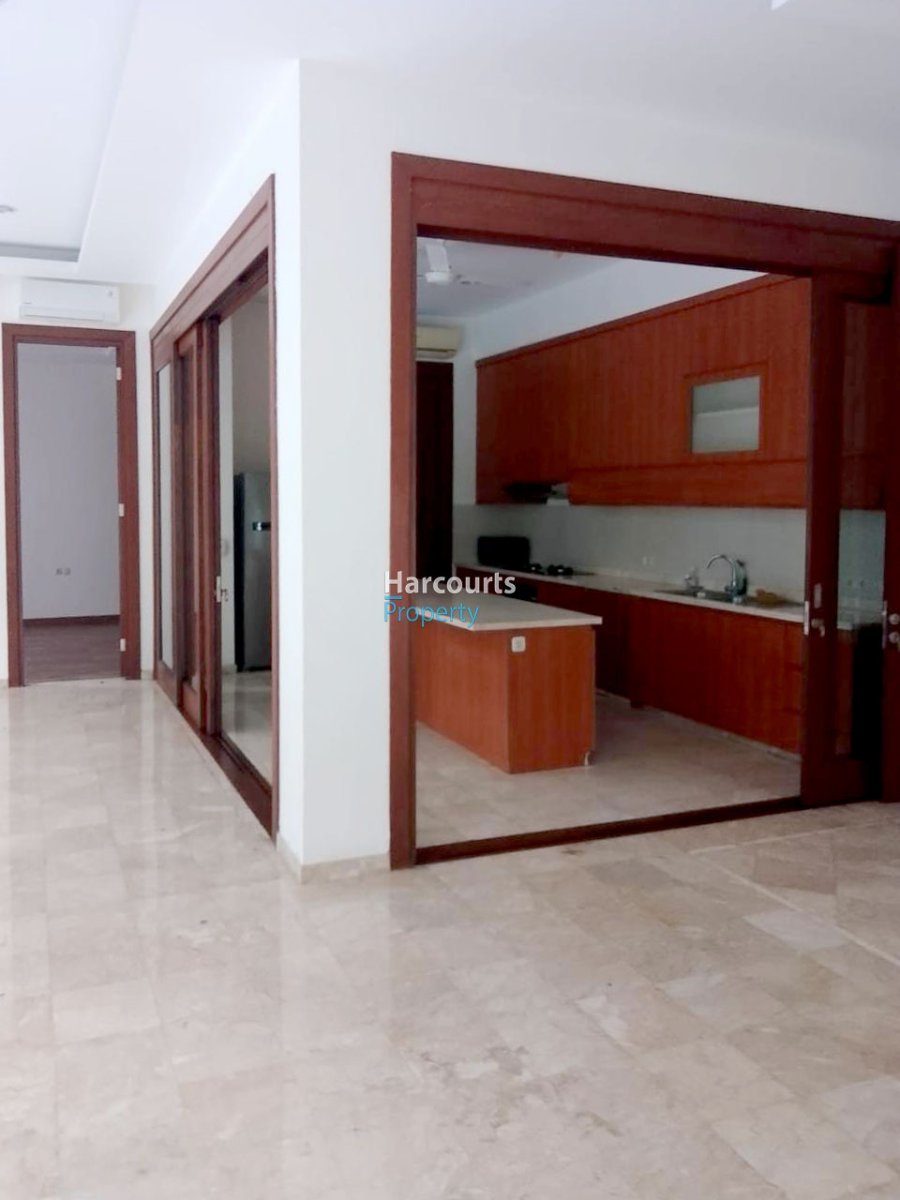 Disewakan Rumah Klasik Terawat Area Kemang - Foto 2