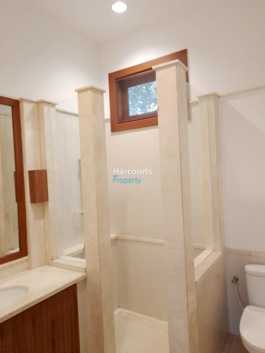 Disewakan Rumah Klasik Terawat Area Kemang - Foto 3
