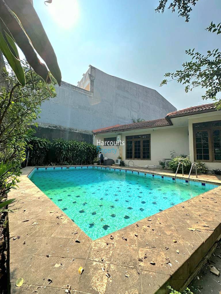Dijual Rumah Hitung Tanah Area Kemang - Foto 12
