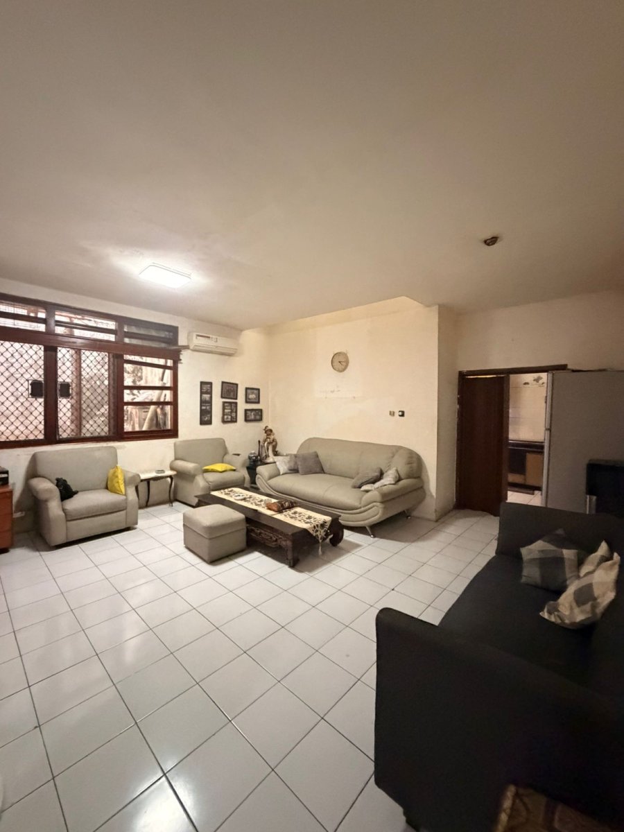 Dijual Rumah Klasik Area Kebayoran Baru - Foto 2
