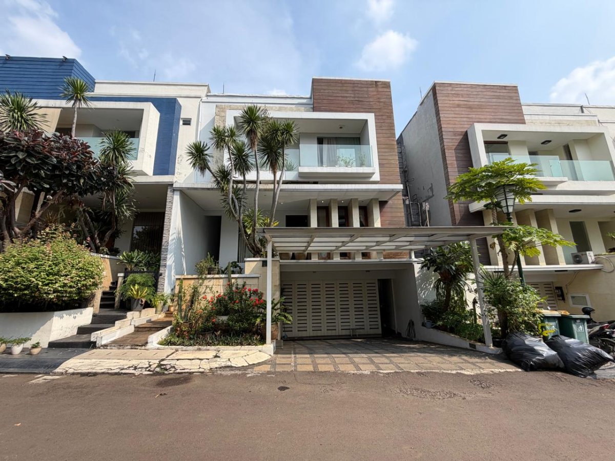 Dijual Rumah Bagus, Rapih, Dan Nyaman Lokasi Strategis Di Atmosfera Residence Jl Pejaten Barat II, Jakarta Selatan - Properti | Harcourts