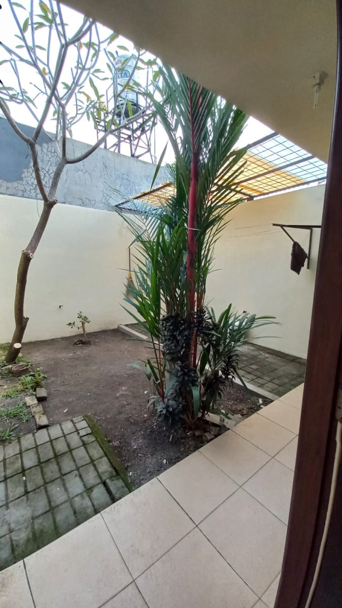 Rumah Bagus dan Bersih di Karangasem Laweyan Solo - Foto 7