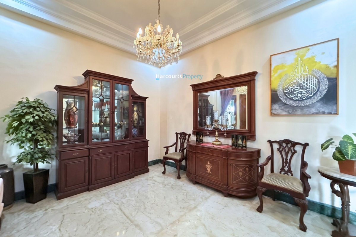 Dijual Rumah Klasik Kawasan Elite Area Menteng - Foto 8