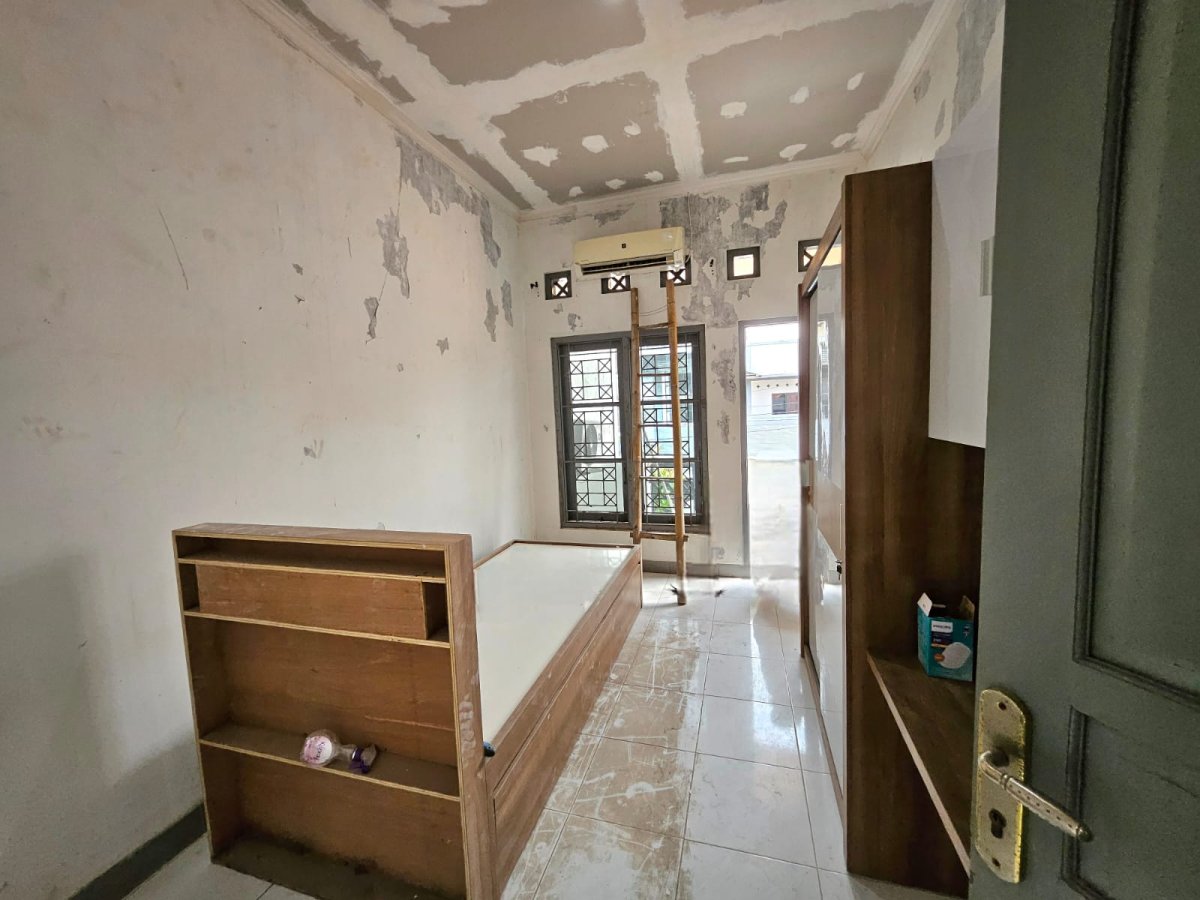 Rumah 2 Lantai di Fajar Indah Solo - Foto 7