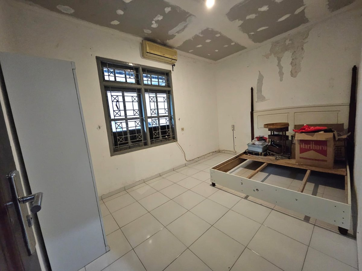Rumah 2 Lantai di Fajar Indah Solo - Foto 2