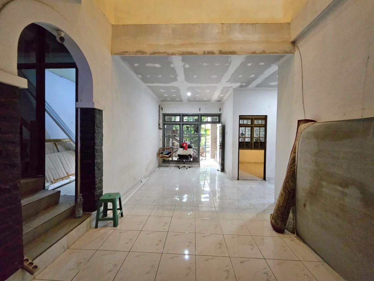 Rumah 2 Lantai di Fajar Indah Solo - Foto 6