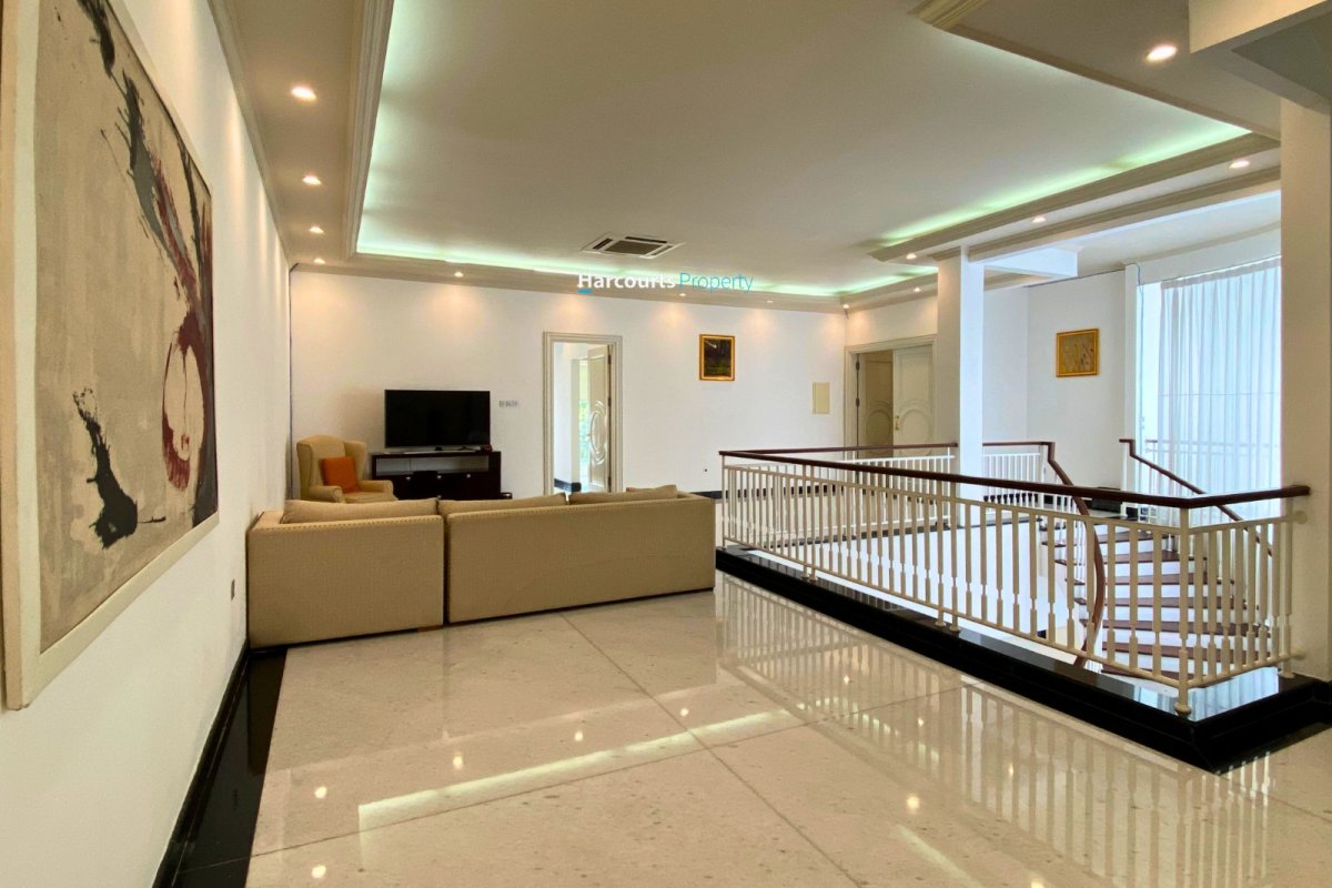 Disewakan Rumah Mewah Lokasi Strategis Area Patra Kuningan - Foto 5