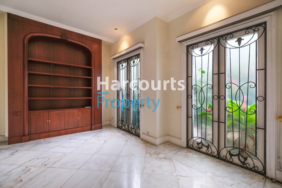 Rumah Mewah Kawasan Elite Area Mega Kuningan - Foto 11