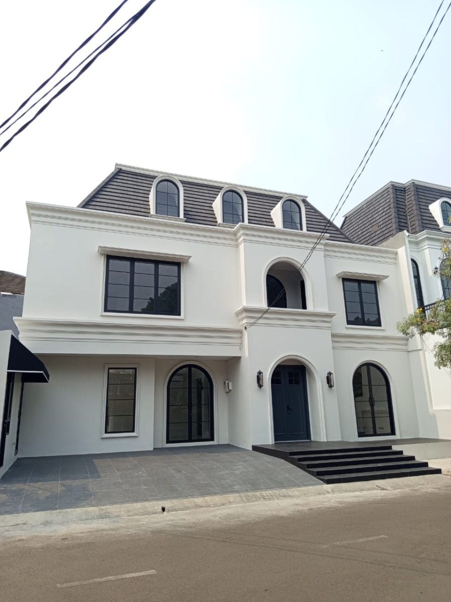 Dijual Rumah siap huni ada Kolam Renang di Bintaro Jaya sektor 9 Tangsel - Properti | Harcourts