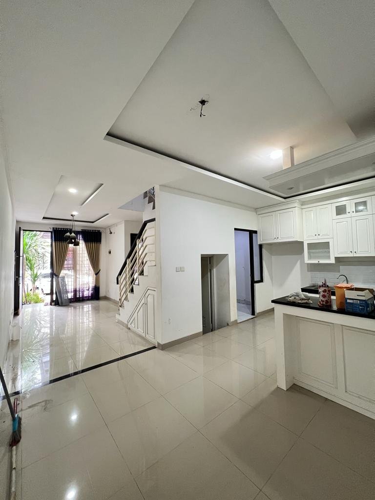 Rumah 2,5 Lantai Jakarta Garden City – Dekat AEON Mall - Foto 12