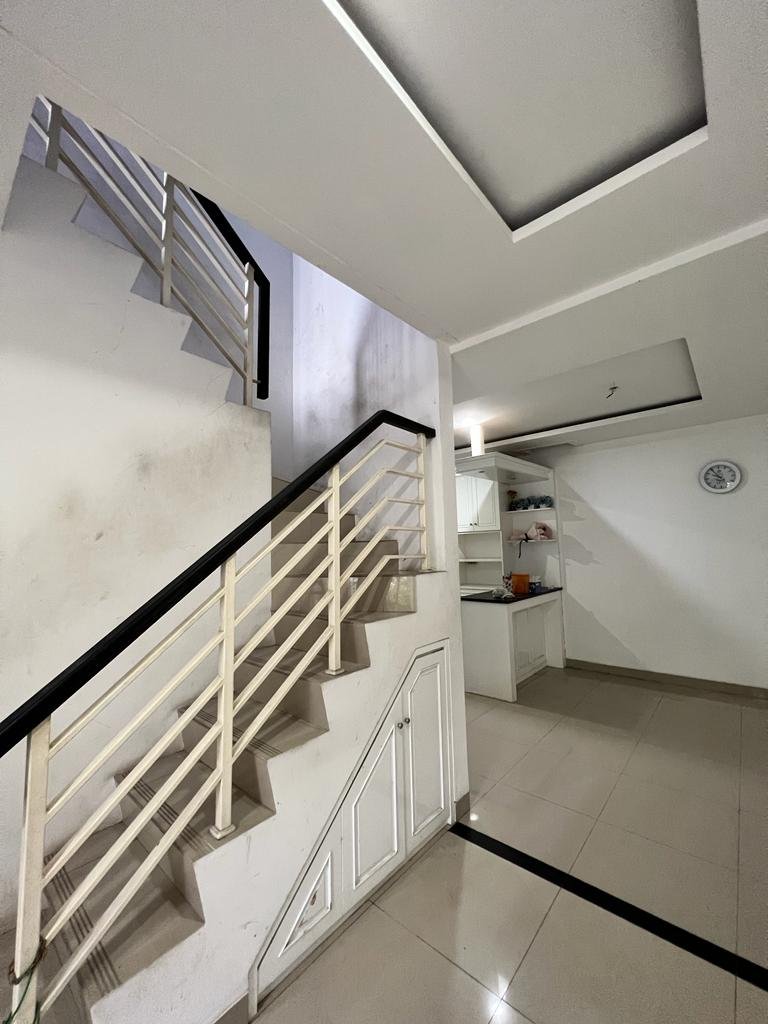 Rumah 2,5 Lantai Jakarta Garden City – Dekat AEON Mall - Foto 10