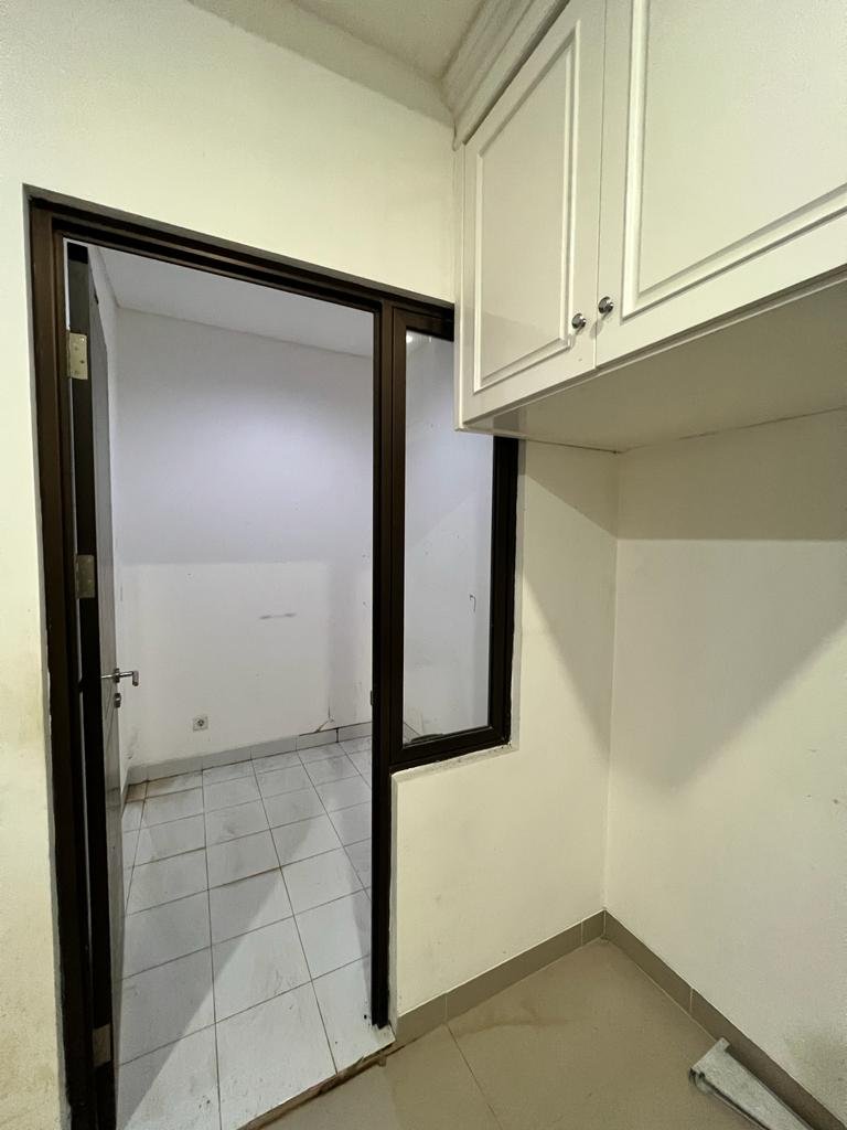 Rumah 2,5 Lantai Jakarta Garden City – Dekat AEON Mall - Foto 3