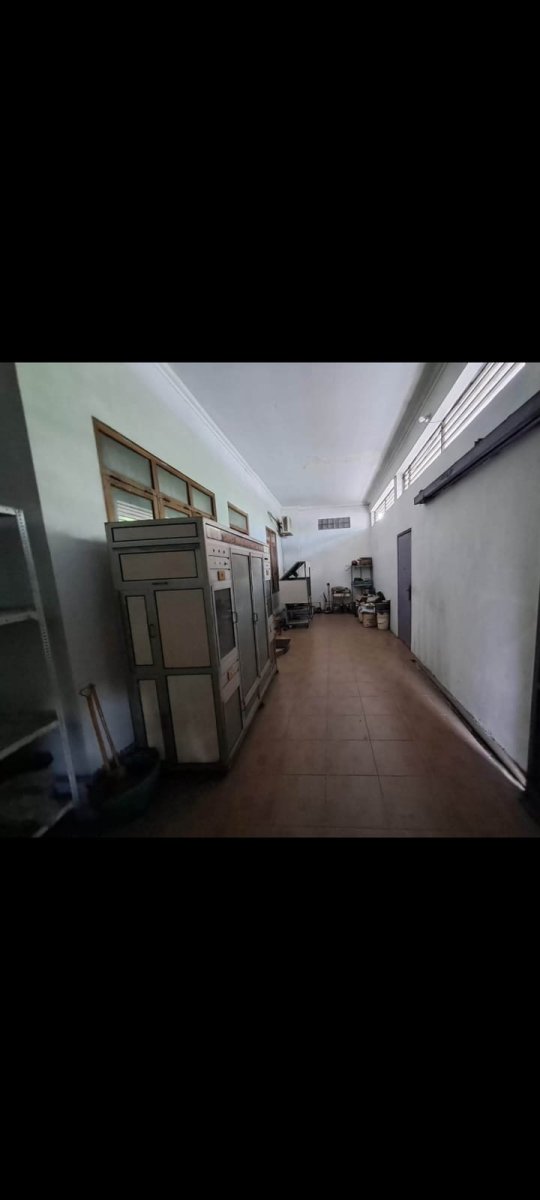 RUMAH DAN BANGUNAN USAHA STRATEGIS JEBRES - Foto 4