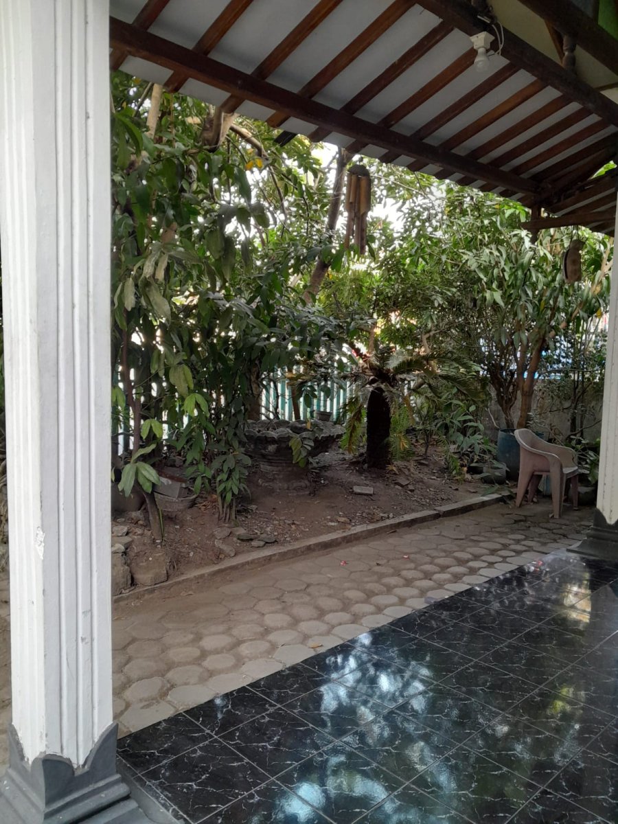 RUMAH STRATEGIS PINGGIR JALAN BANJARSARI SOLO - Foto 5