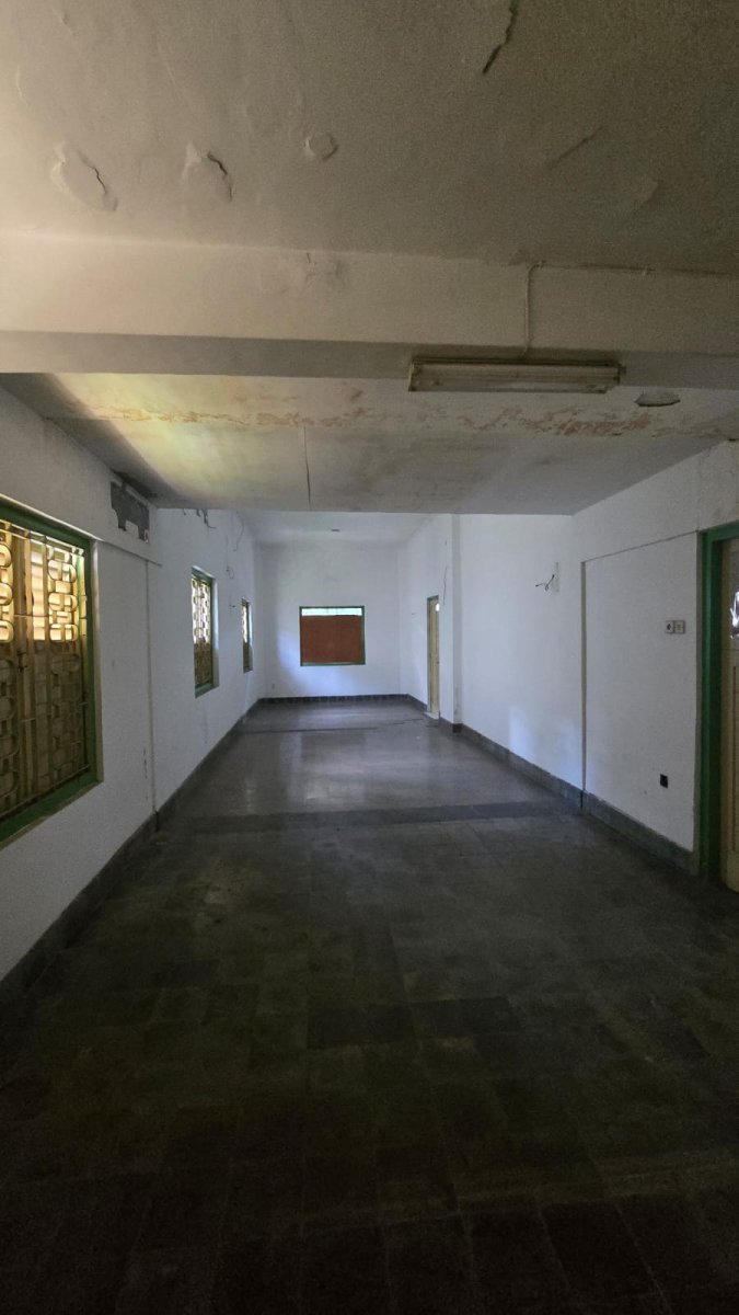 Rumah Lama Strategis Hitung Tanah di Manahan, Banjarsari Solo - Foto 7