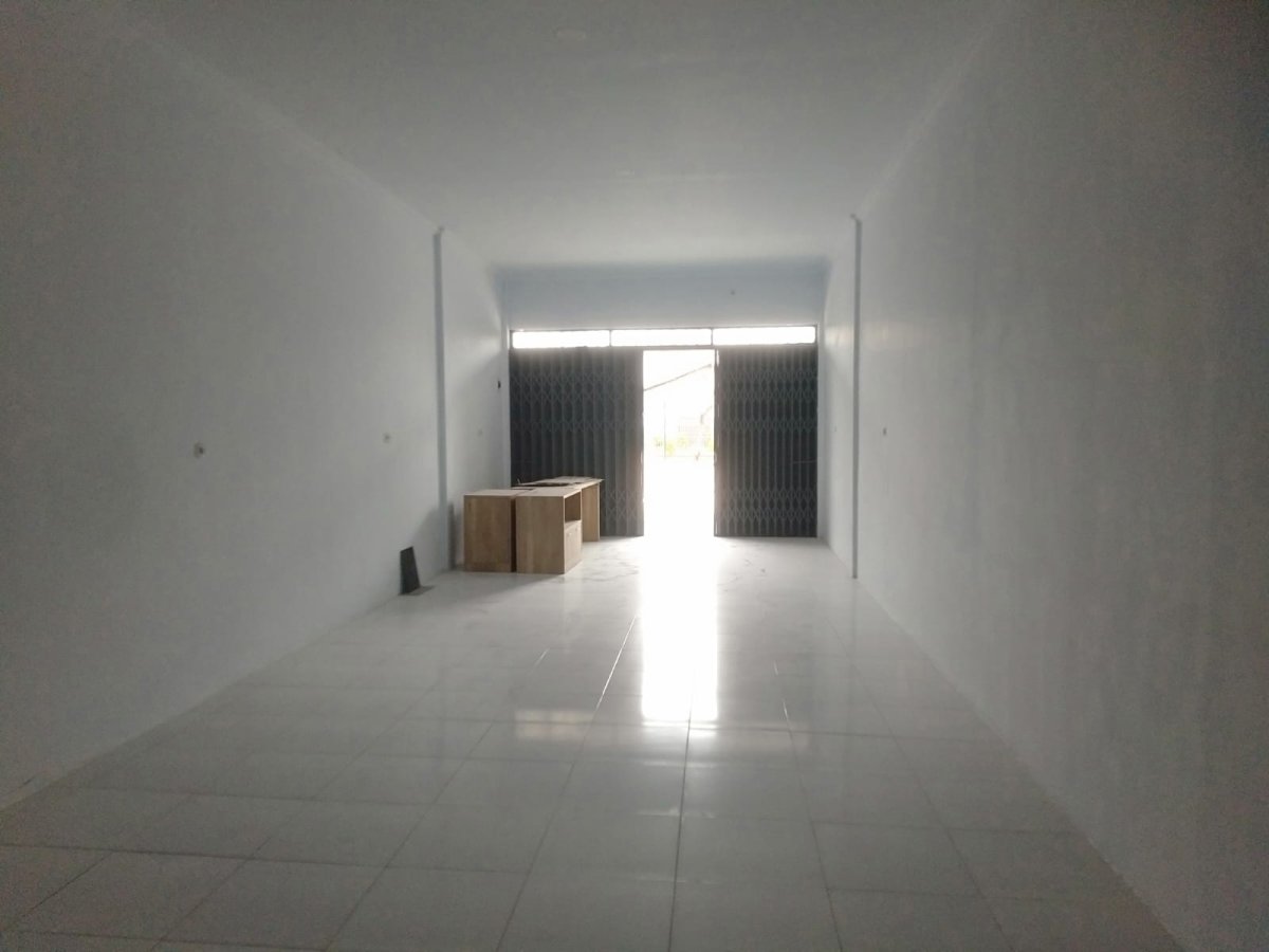 Ruko Baru Siap Huni dan Bebas Banjir Disewakan Di Cipondoh Tangerang Dekat Stasiun - Foto 4