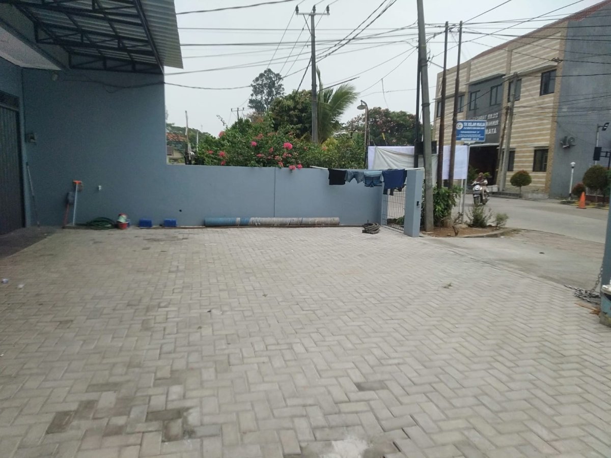 Ruko Baru Siap Huni dan Bebas Banjir Disewakan Di Cipondoh Tangerang Dekat Stasiun - Foto 3