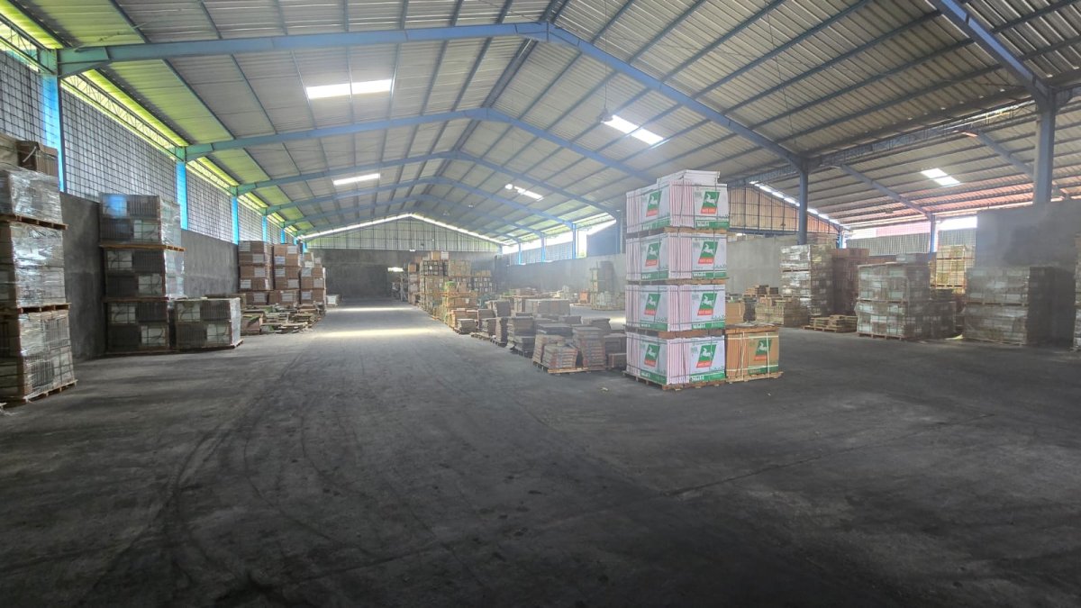 Tanah Bonus Bangunan Eks Toko Bangunan di Jalan Raya Sukowati, Sragen - Foto 4