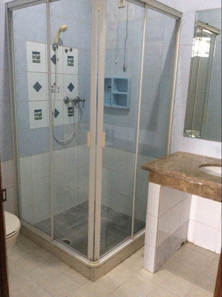 Sewa Rumah 2 lantai di Tomang Grogol Petamburan Jakarta Barat AS - Foto 4