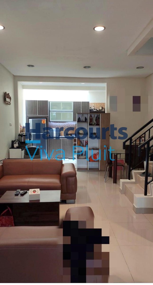 RUMAH SIAP HUNI DI LAYAR PERMAI, PIK 1 - Properti | Harcourts