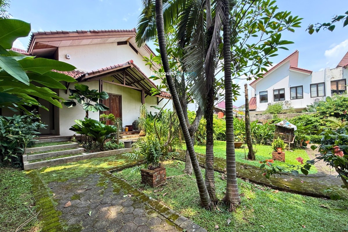 Dijual Rumah Hitung Tanah Lokasi Strategis Area Jagakarsa - Foto 10