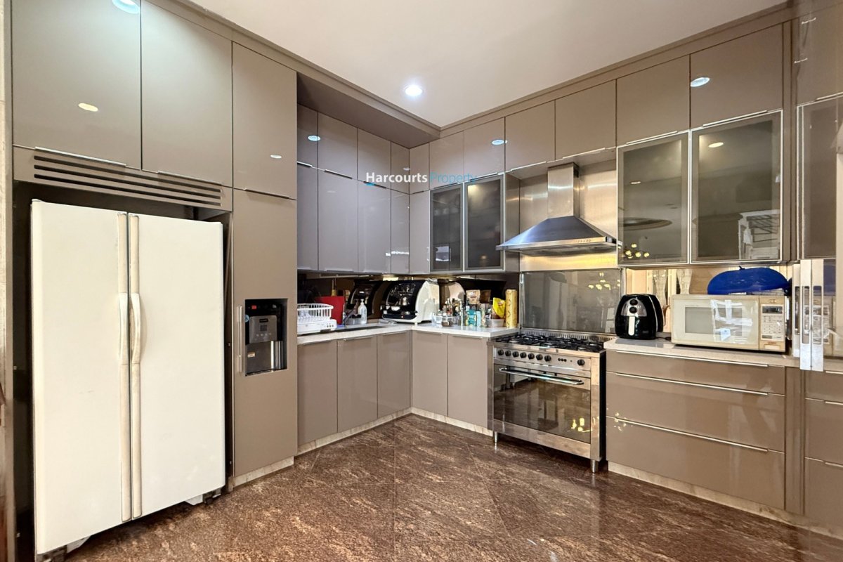 Rumah Klasik Modern Bagus dan Terawat Kawasan Elite Area Menteng - Foto 13