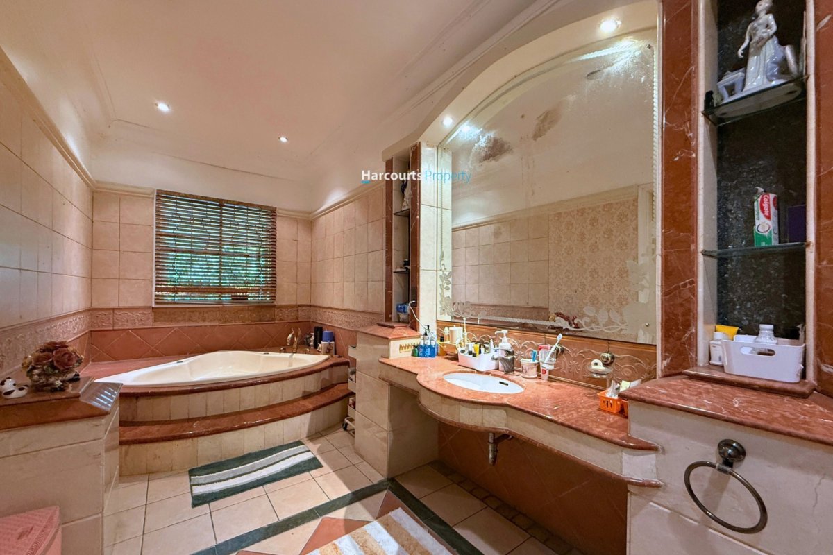 Rumah Klasik Modern Bagus dan Terawat Kawasan Elite Area Menteng - Foto 14