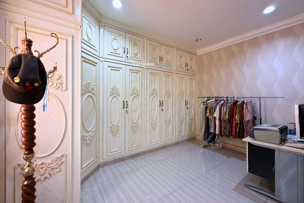 Rumah Klasik Modern Bagus dan Terawat Kawasan Elite Area Menteng - Foto 4