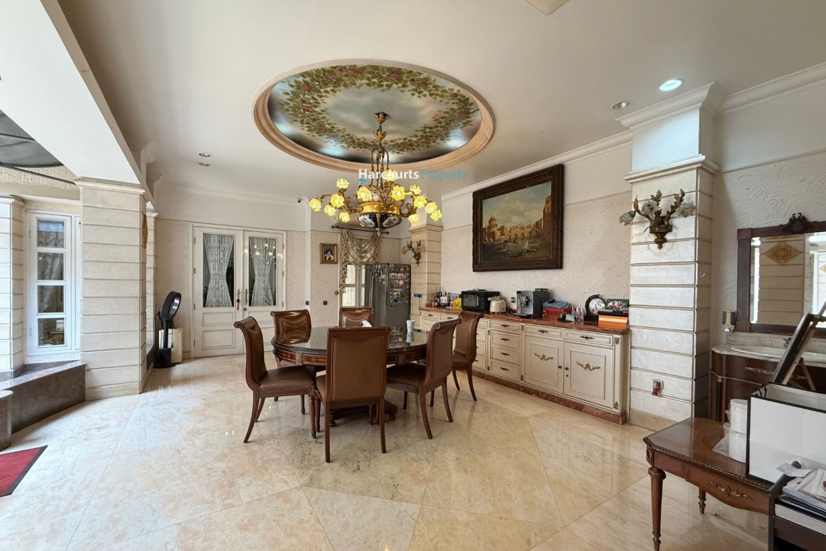 Rumah Klasik Modern Bagus dan Terawat Kawasan Elite Area Menteng - Foto 12