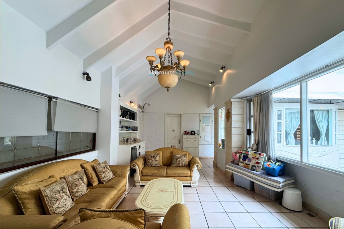 Rumah Klasik Modern Bagus dan Terawat Kawasan Elite Area Menteng - Foto 15