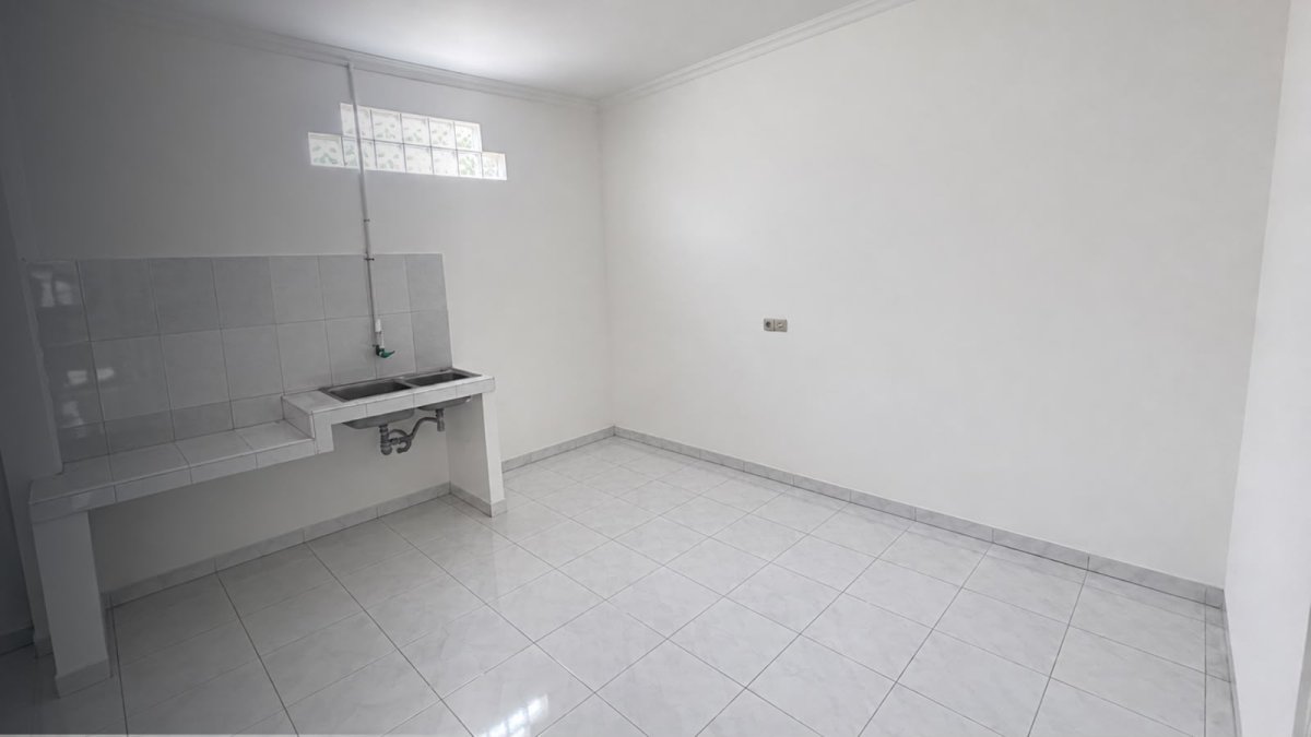 Rumah Murah Siap Pakai di Colomadu Solo Dekat Superindo Jalan Adi Sucipto - Foto 8