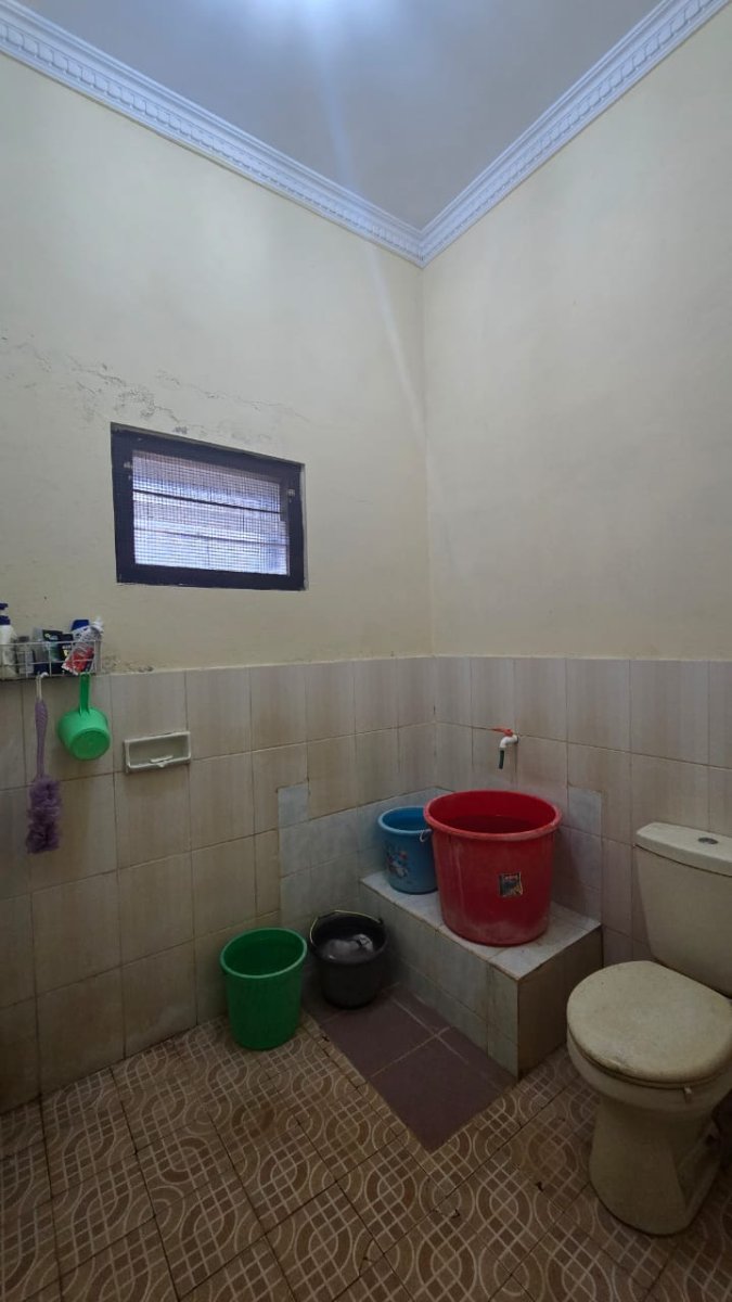 Rumah Bagus Siap Pakai di Mangkubumen Manahan Solo - Foto 10