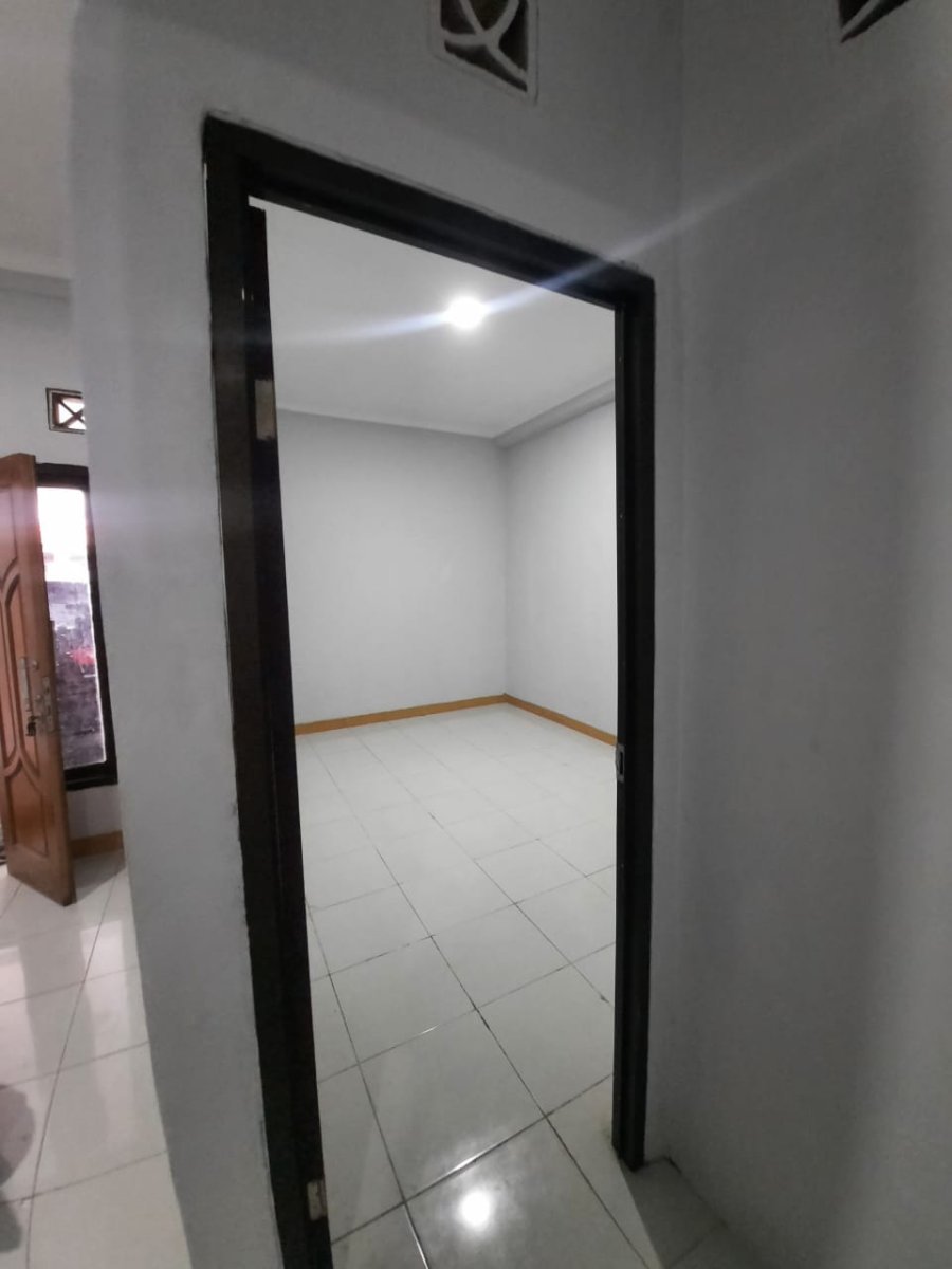 Disewakan Rumah di Dahlia Loka Graha Raya Bintaro - Foto 2