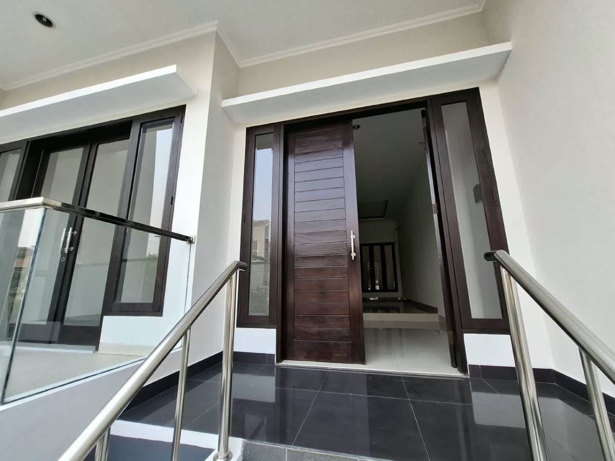 Dijual Rumah Bagus, Rapih, Nyaman Di Jl. Biru Laut Tengah, Kelapa Gading - Jkt Utara - Foto 3