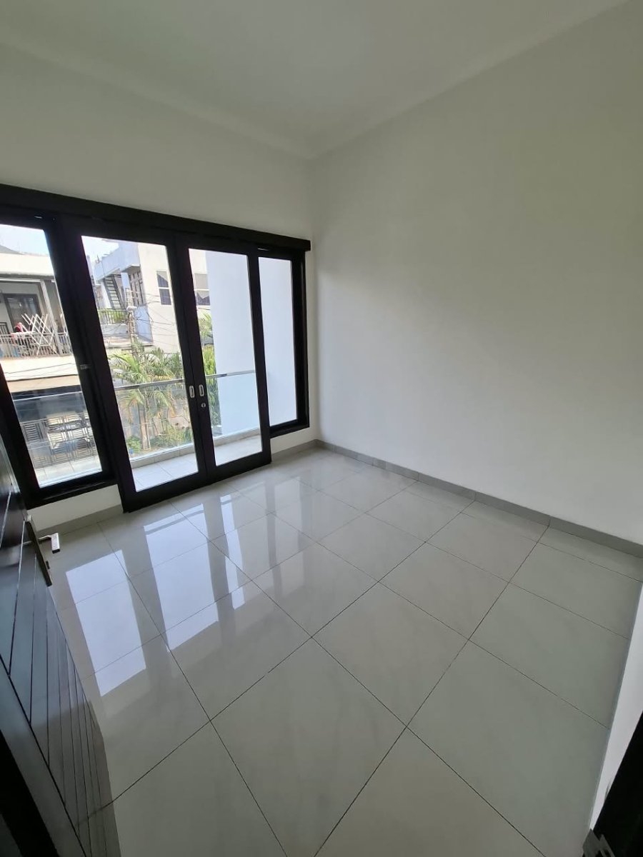 Dijual Rumah Bagus, Rapih, Nyaman Di Jl. Biru Laut Tengah, Kelapa Gading - Jkt Utara - Foto 5