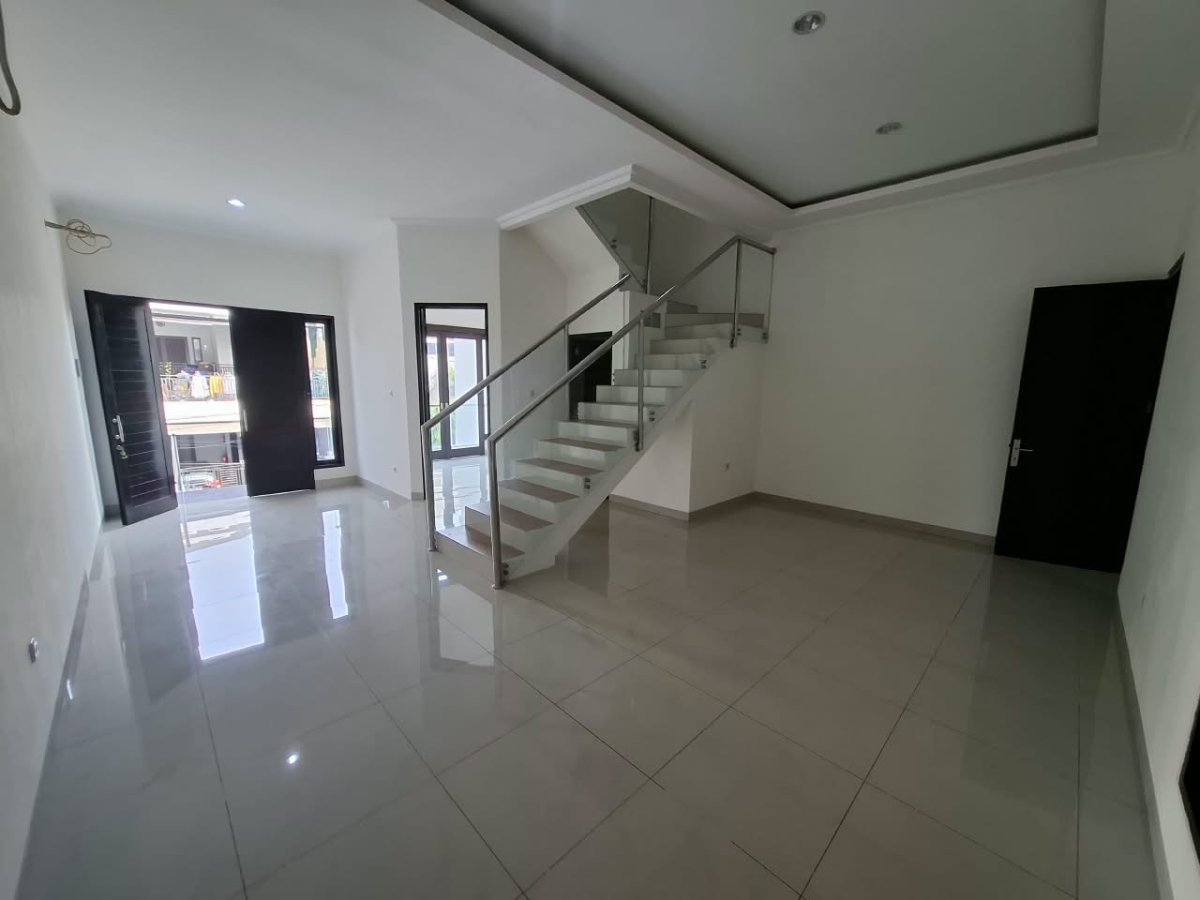 Dijual Rumah Bagus, Rapih, Nyaman Di Jl. Biru Laut Tengah, Kelapa Gading - Jkt Utara - Foto 4