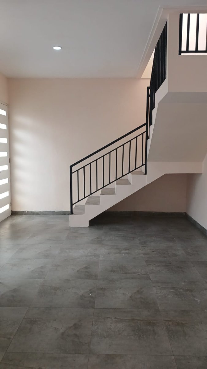 Disewakan Rumah Bagus Semi Furnished Bintaro Jaya Sektor 9 - Foto 3