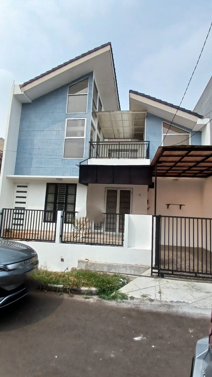 Disewakan Rumah Bagus Semi Furnished Bintaro Jaya Sektor 9 - Properti | Harcourts