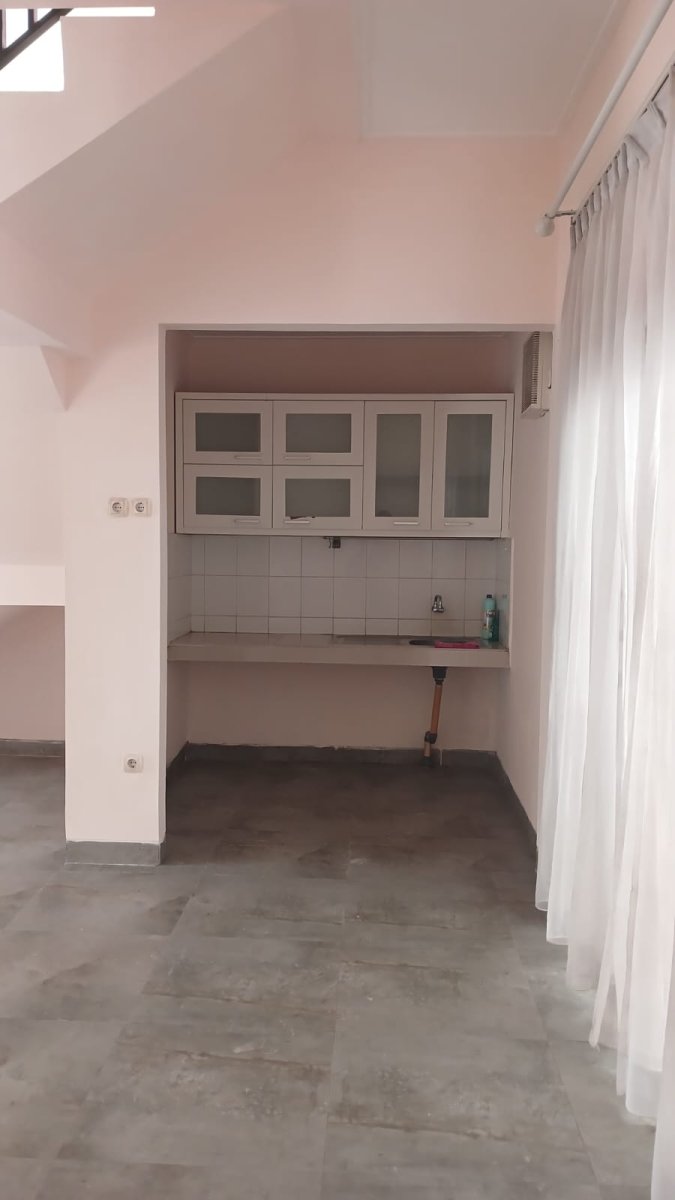 Disewakan Rumah Bagus Semi Furnished Bintaro Jaya Sektor 9 - Foto 10