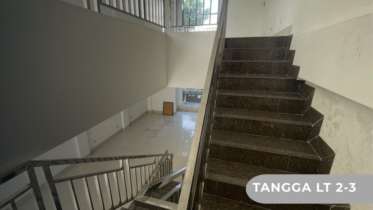 Ruko Strategis 3 Lantai Dekat Jalan Slamet Riyadi Solo - Foto 9