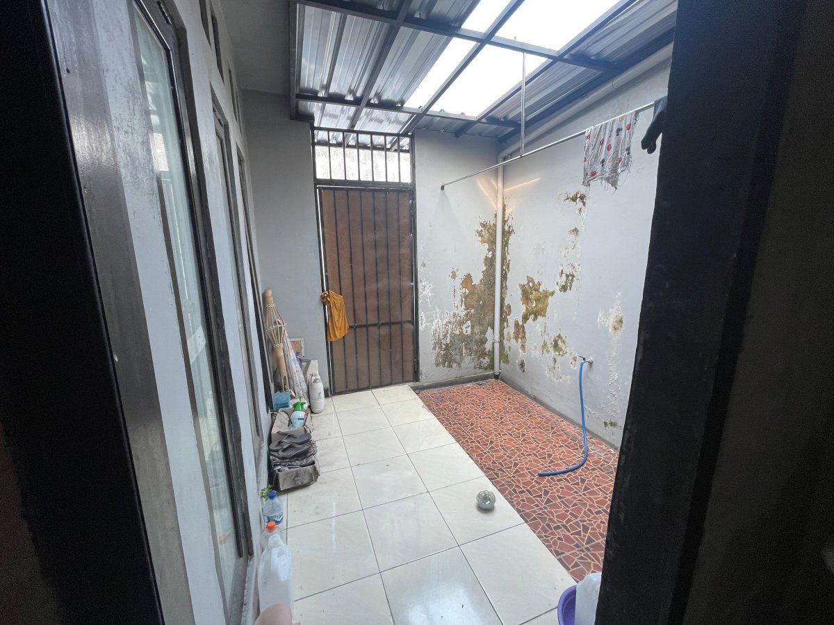 Rumah Nyaman dengan Harga Menarik di Sumber Banjarsari Surakarta - Foto 2