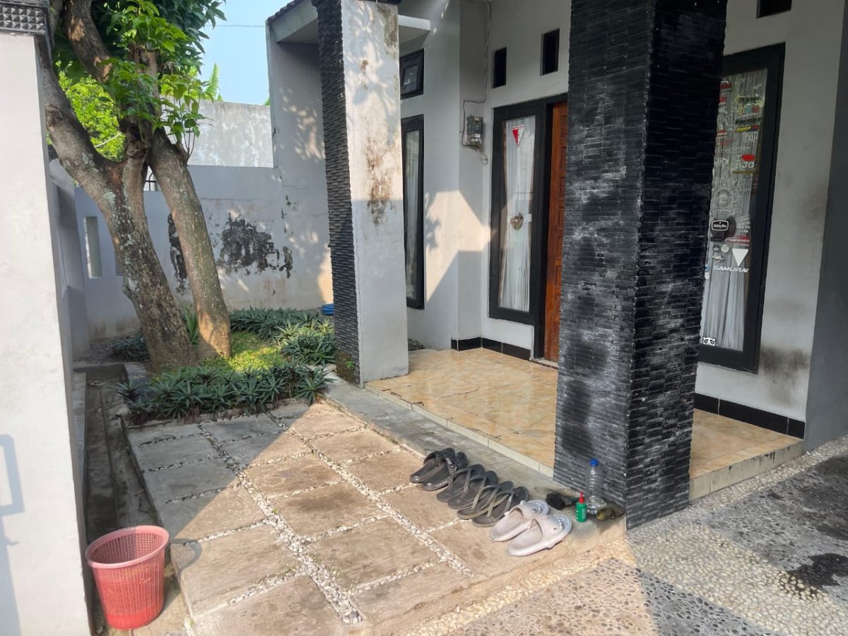 Rumah Nyaman dengan Harga Menarik di Sumber Banjarsari Surakarta - Foto 15