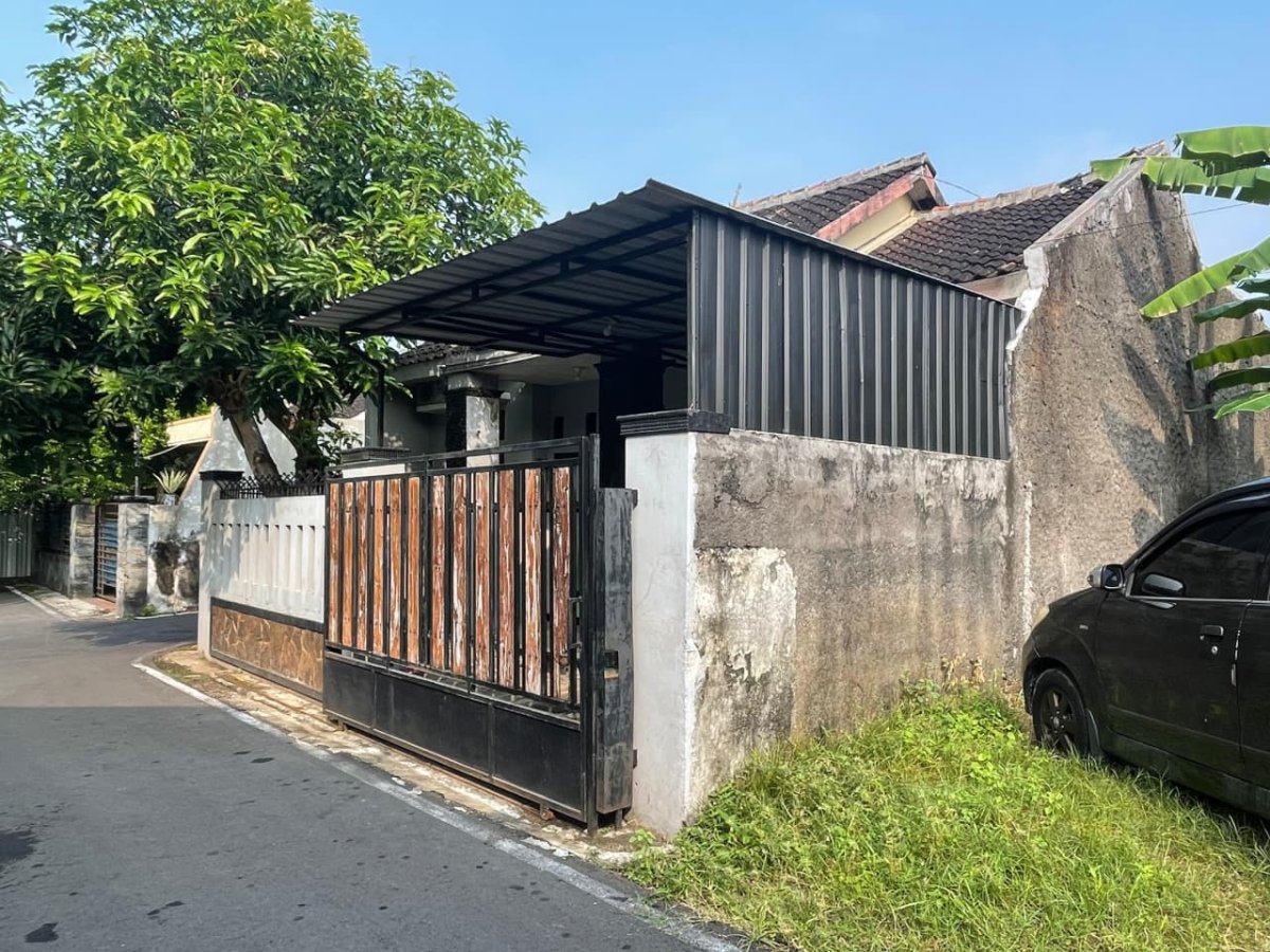 Rumah Nyaman dengan Harga Menarik di Sumber Banjarsari Surakarta - Foto 10