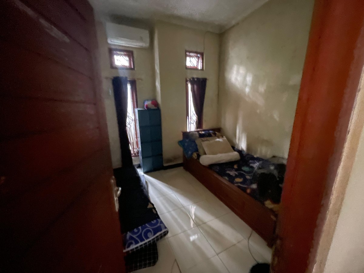 Rumah Nyaman dengan Harga Menarik di Sumber Banjarsari Surakarta - Foto 3