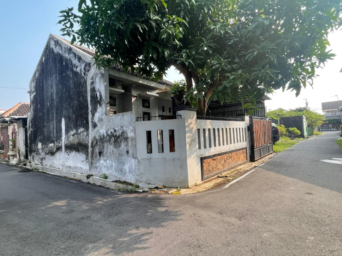 Rumah Nyaman dengan Harga Menarik di Sumber Banjarsari Surakarta - Foto 13