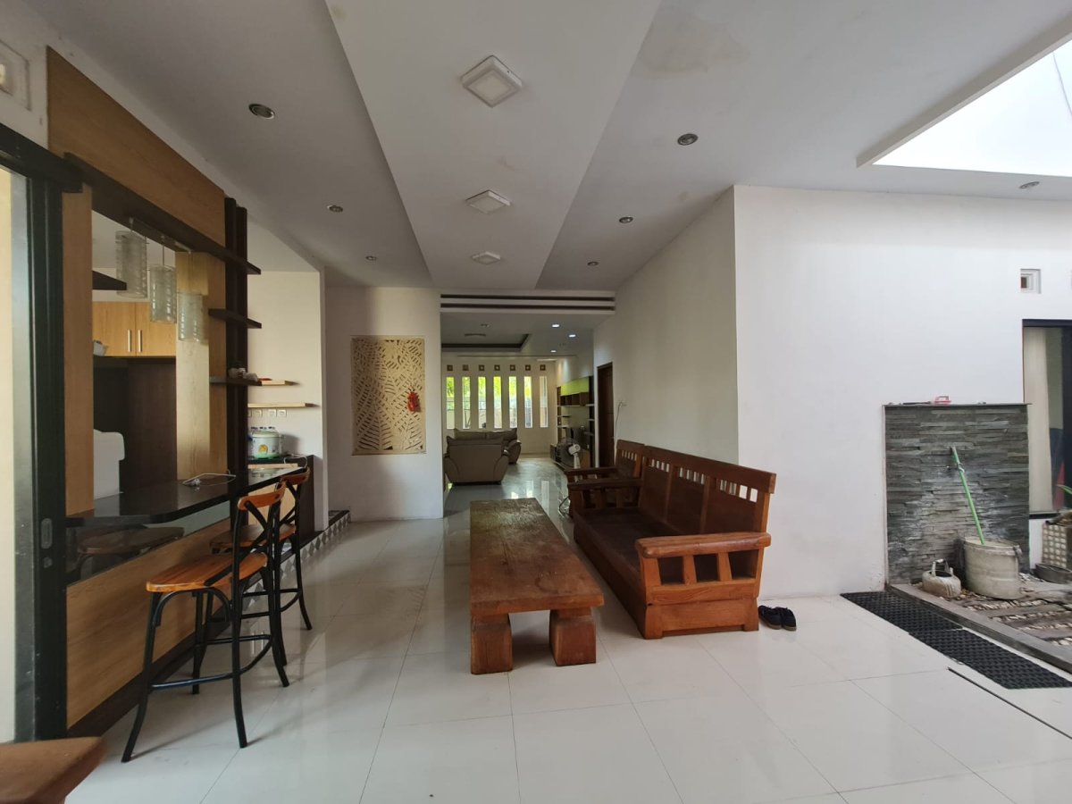 Rumah Bagus Siap Pakai di Banyuanyar Banjarsari Solo - Foto 11