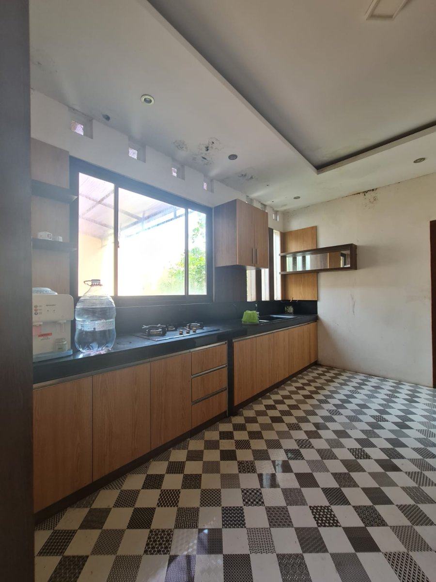 Rumah Bagus Siap Pakai di Banyuanyar Banjarsari Solo - Foto 9