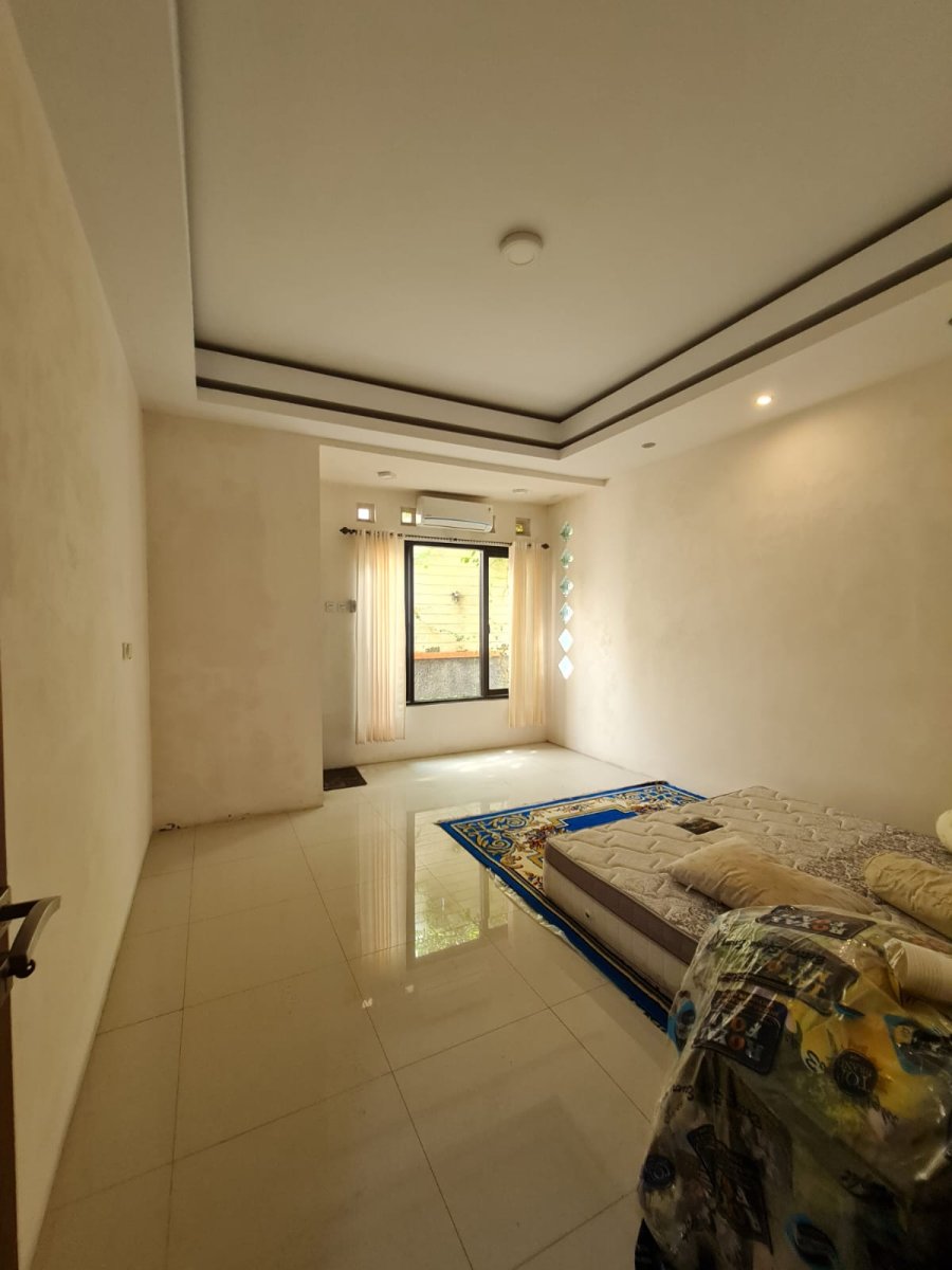 Rumah Bagus Siap Pakai di Banyuanyar Banjarsari Solo - Foto 15
